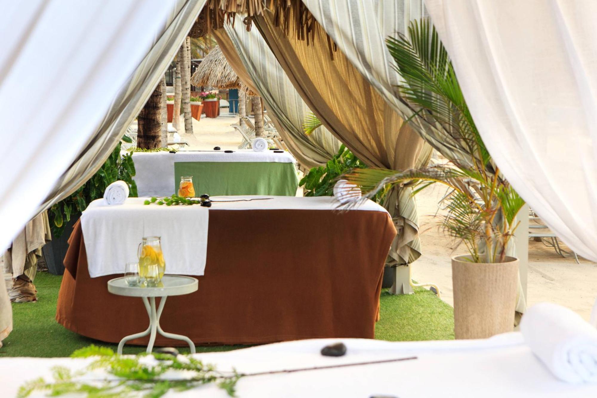 Renaissance Wind Creek Curacao Resort Willemstad Kültér fotó
